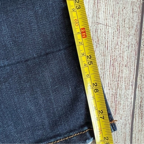 GAP Straight Cuff Jeans 2 - Picture 5 of 5